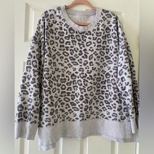Leopard sweater, size XXL